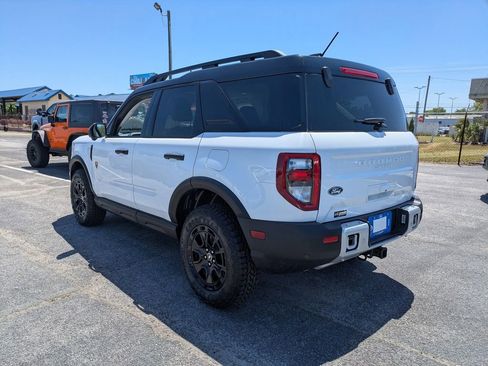 New 2026 Ford Bronco Sport Badlands w/ Sasquatch Badlands Package AWD/4WD image 6