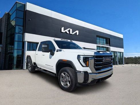 Used 2025 GMC Sierra 2500 SLE w/ SLE Value Package; image 1