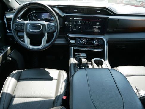 Used 2024 GMC Sierra 1500 Denali AWD/4WD image 19
