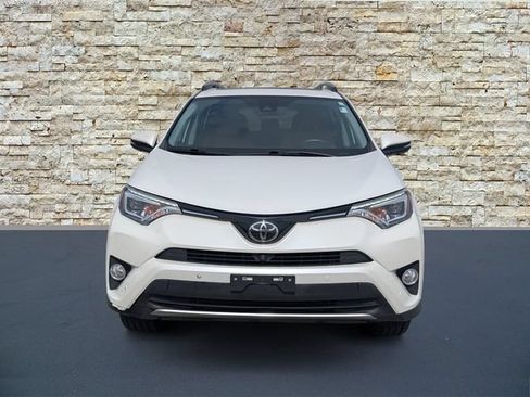 Used 2018 Toyota RAV4 Limited w/ Advanced Technology Package FWD image 3