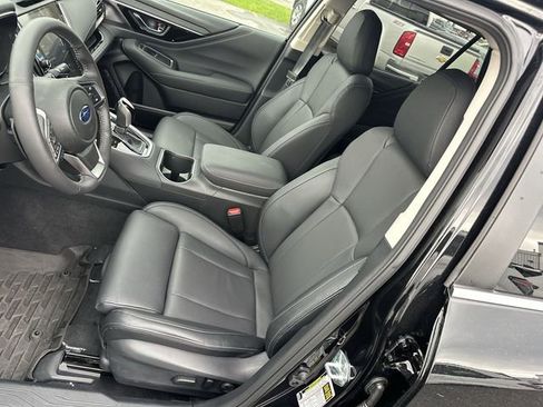Used 2025 Subaru Outback Limited AWD/4WD image 19