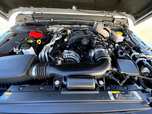 Used 2024 Jeep Wrangler Unlimited Rubicon image 34