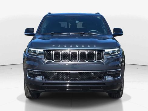 Used 2024 Jeep Wagoneer 4WD image 11