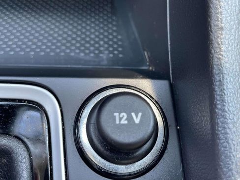 Used 2019 Volkswagen Jetta SE FWD image 37