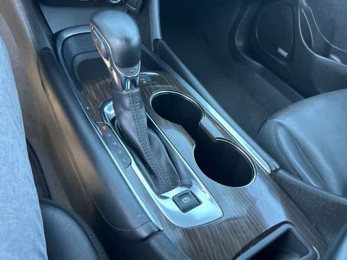 Used 2024 Chevrolet Malibu LT image 23