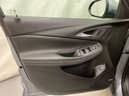 Used 2024 Buick Encore GX Avenir image 10