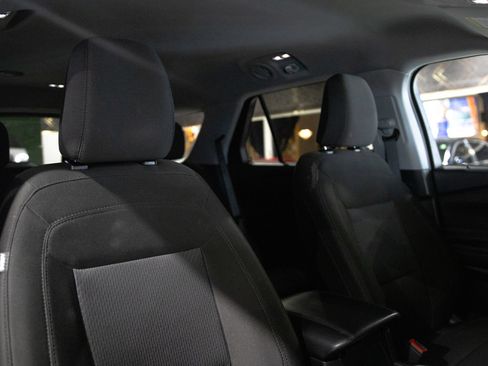 Used 2023 Ford Explorer XLT AWD/4WD image 14