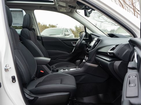 Used 2023 Subaru Forester Premium image 20