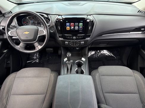 Used 2018 Chevrolet Traverse LT image 16