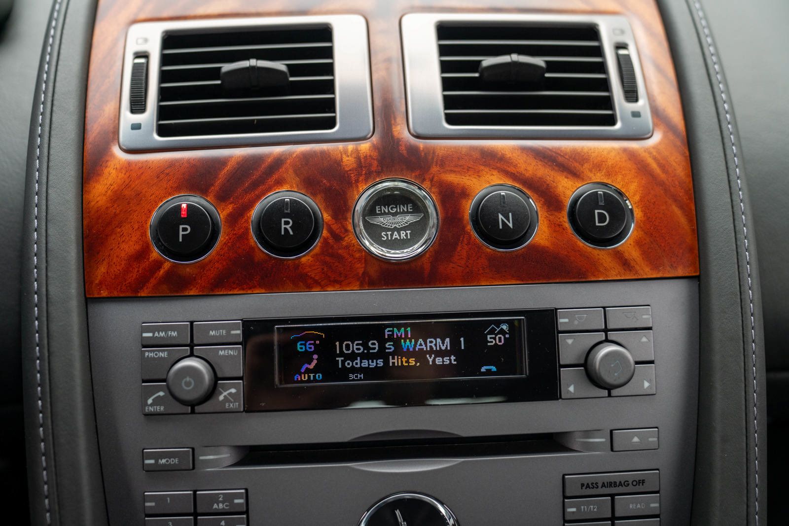 Used 2008 Aston Martin DB9 Coupe RWD image 18