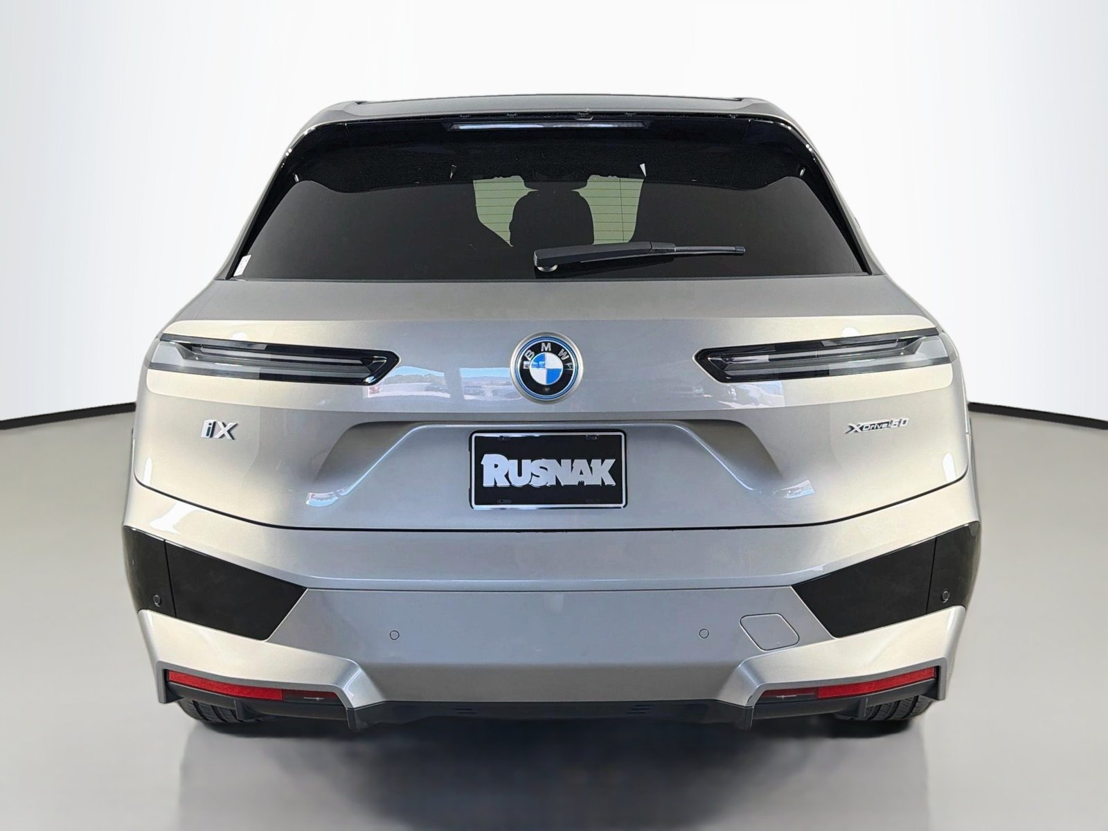 Certified 2024 BMW iX xDrive50 w/ Premium Package AWD/4WD image 6