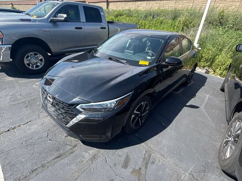 Certified 2024 Nissan Sentra SV FWD image 3
