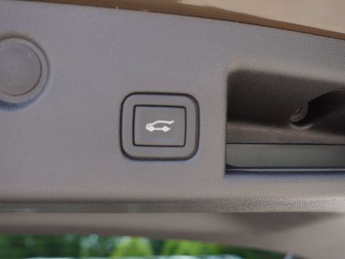 Certified 2023 Chevrolet Equinox LT AWD/4WD image 21