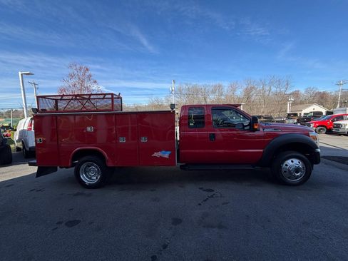 Used 2013 Ford F550 4x4 SuperCab Super Duty w/ Payload Upgrade Pkg image 6