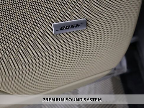 Used 2019 Cadillac XT5 AWD image 3