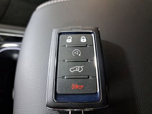 New 2026 Jeep Grand Cherokee L 2WD image 25