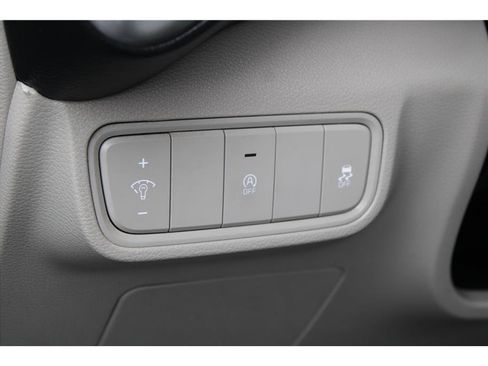 Used 2022 Kia Soul LX image 14