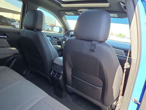 Used 2025 GMC Terrain Elevation w/ Elevation Premium Package AWD/4WD image 16