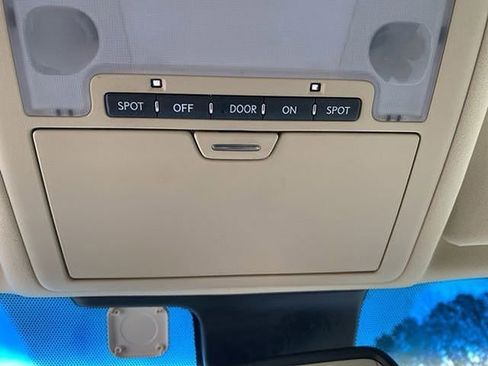 Used 2014 Lexus LS 460 AWD image 32