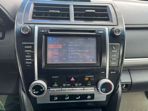 Used 2012 Toyota Camry SE image 18