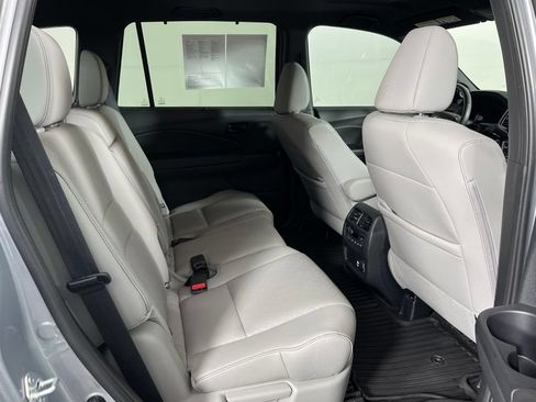 Used 2023 Honda Passport Elite image 9