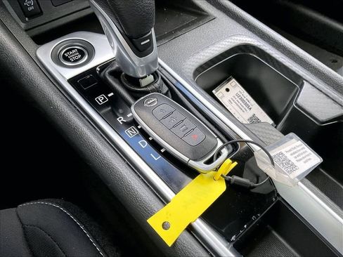 Used 2024 Nissan Sentra SV FWD image 30