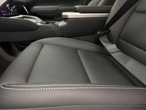 New 2026 GMC Terrain Elevation w/ Elevation Premium Package image 24