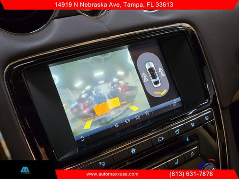 Used 2016 Jaguar XJ L Portfolio RWD image 25