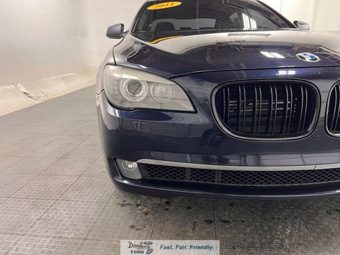 Used 2011 BMW 750i image 9