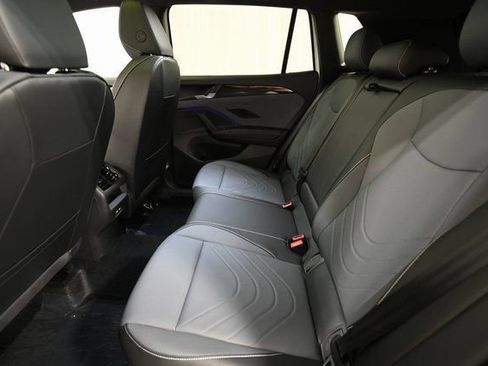 New 2026 Volkswagen Tiguan SE R-Line image 8