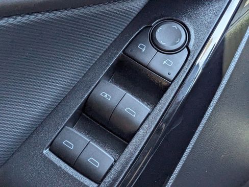 Used 2026 Chevrolet Equinox LT image 23