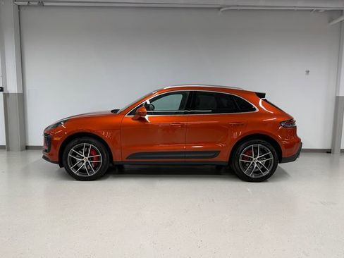 Certified 2023 Porsche Macan S AWD/4WD image 2
