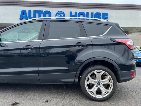 Used 2017 Ford Escape Titanium w/ Equipment Group 301A AWD/4WD image 33