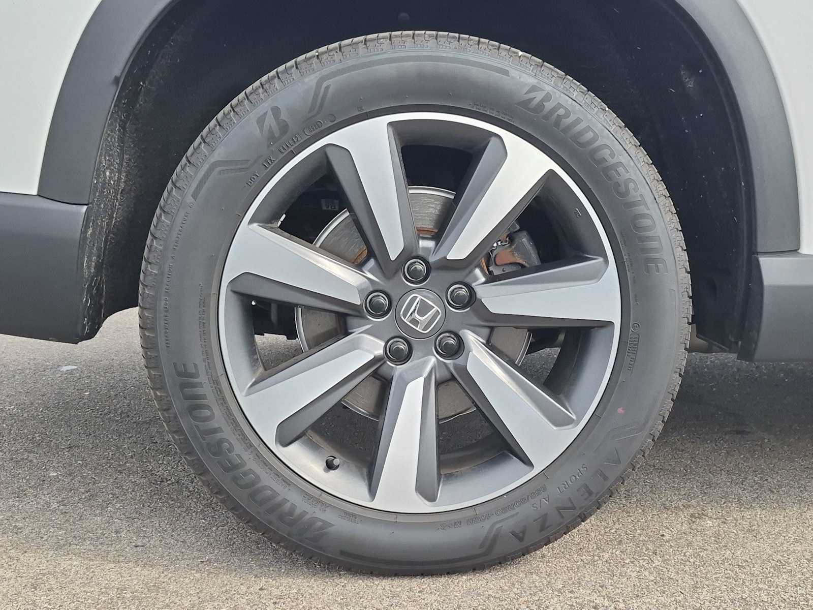 Certified 2025 Honda Pilot Touring image 13