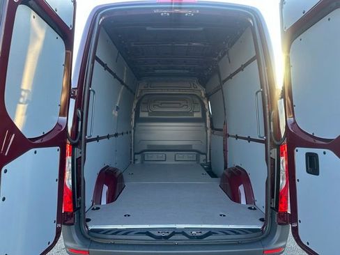 Used 2026 Mercedes-Benz Sprinter 2500 image 33