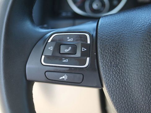 Used 2016 Volkswagen Tiguan S FWD image 19