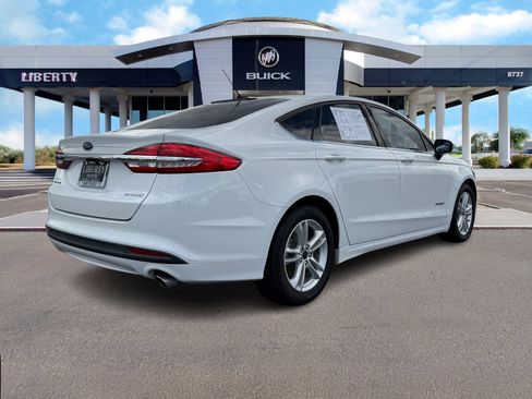 Used 2018 Ford Fusion S image 3
