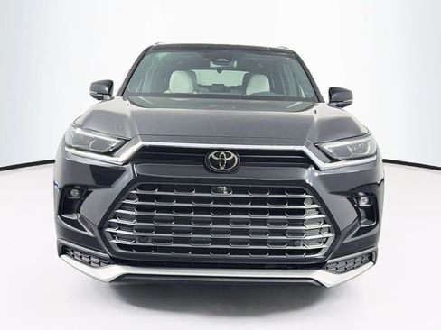 New 2026 Toyota Grand Highlander AWD Hybrid image 2