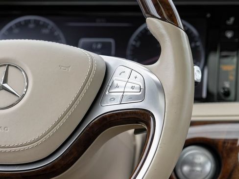 Used 2014 Mercedes-Benz S 550 Sedan image 17