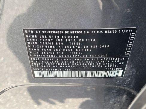 Certified 2023 Volkswagen Tiguan SE R-Line FWD image 30
