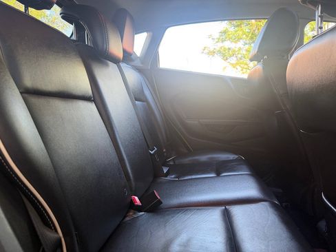 Used 2013 Ford Fiesta Titanium FWD image 22