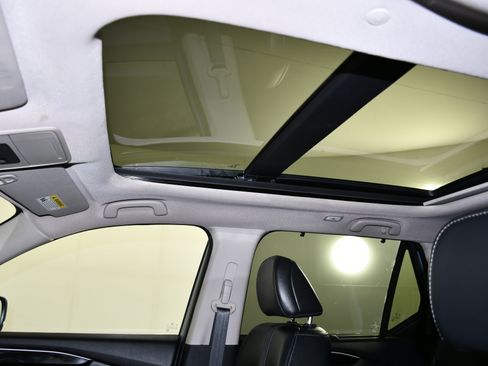 Used 2024 Honda Pilot Touring image 39