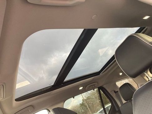 Used 2023 Honda Pilot Elite image 49