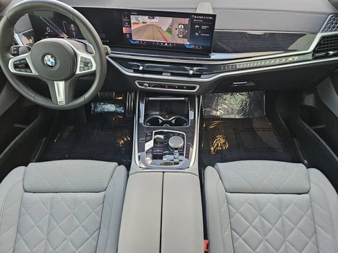 Used 2027 BMW X7 xDrive40i w/ M Sport Package AWD/4WD image 33