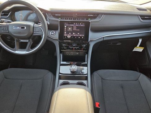 New 2026 Jeep Grand Cherokee L 4WD image 13