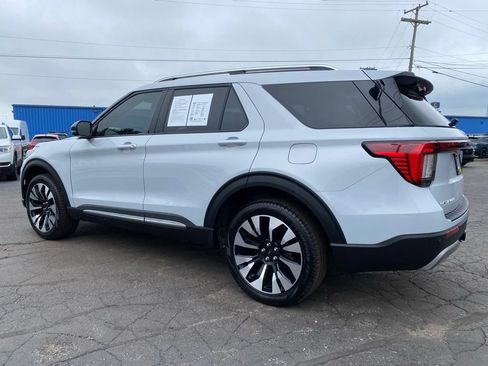 Used 2025 Ford Explorer Platinum w/ LUX Leather Package AWD/4WD image 8