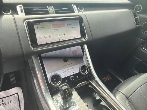 Used 2018 Land Rover Range Rover Sport HSE AWD/4WD image 14