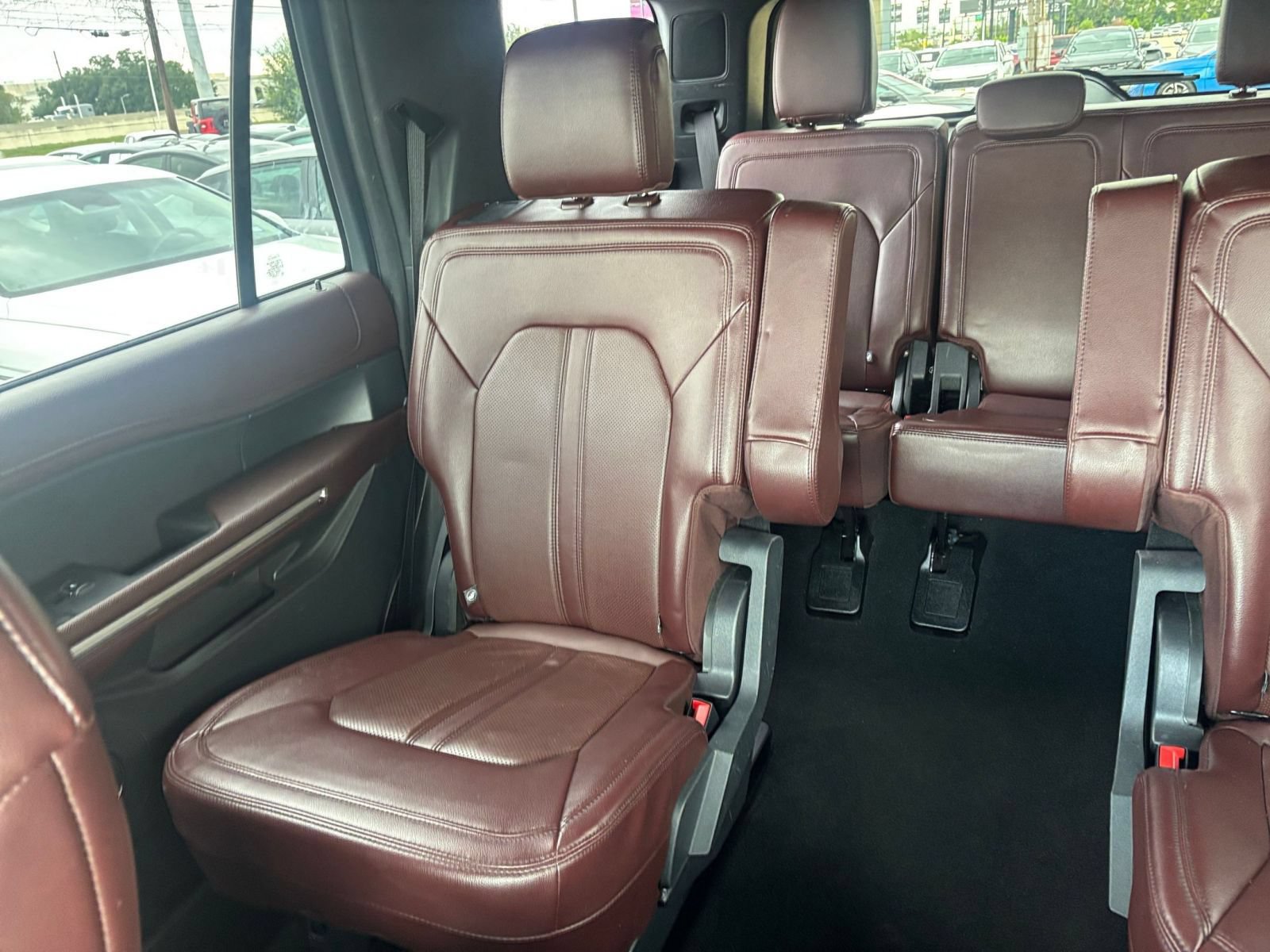 Used 2024 Ford Expedition Limited RWD image 43