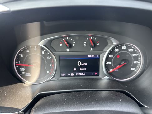 Used 2024 Chevrolet Blazer LT w/ Convenience Package FWD image 16