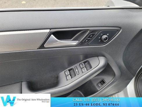 Used 2015 Volkswagen Jetta SE image 13